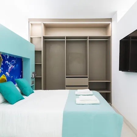 In Palmas Near Playa Canteras Las Palmas de Gran Canaria